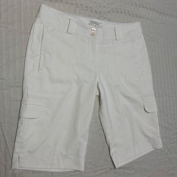 ❄️ NIKE GOLF DRI FIT WOMENS SHORTS SIZE 8  ❄️ - Picture 1 of 3